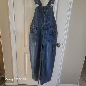 Women's Dark Blue Denim - Sleek Straight Fit